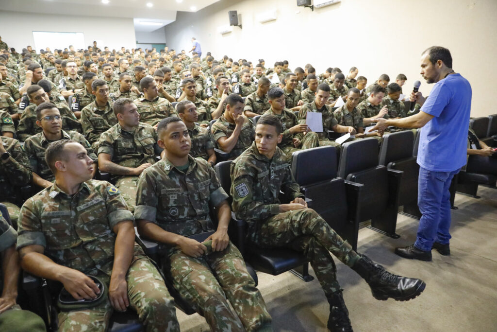 Militares do Exército iniciam ações de combate à dengue no Distrito Federal