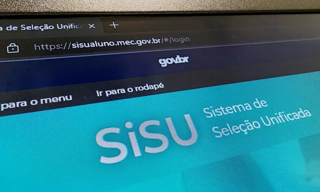 Estudantes selecionados na primeira chamada do Sisu 2024 têm até quarta para fazer a matrícula