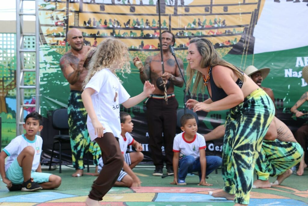 Projeto Baú das Artes chega ao DF em sua 4ª edição para promover cultura por meio de oficinas e espetáculos gratuitos