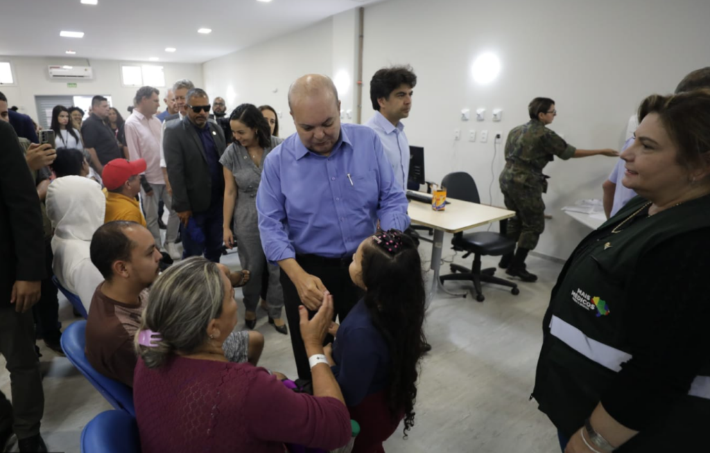 Com a presença de Ibaneis, HCamp em Ceilândia abre e vai atender 600 pessoas por dia