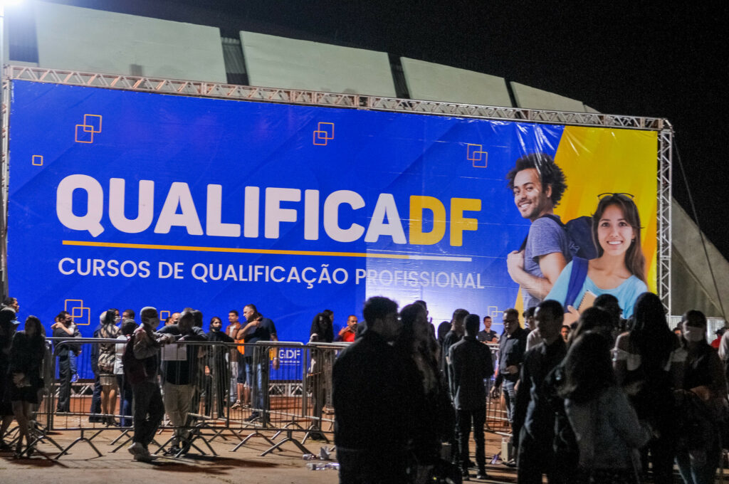 QualificaDF Móvel abre 1.266 vagas; inscrições vão até 5 de abril
