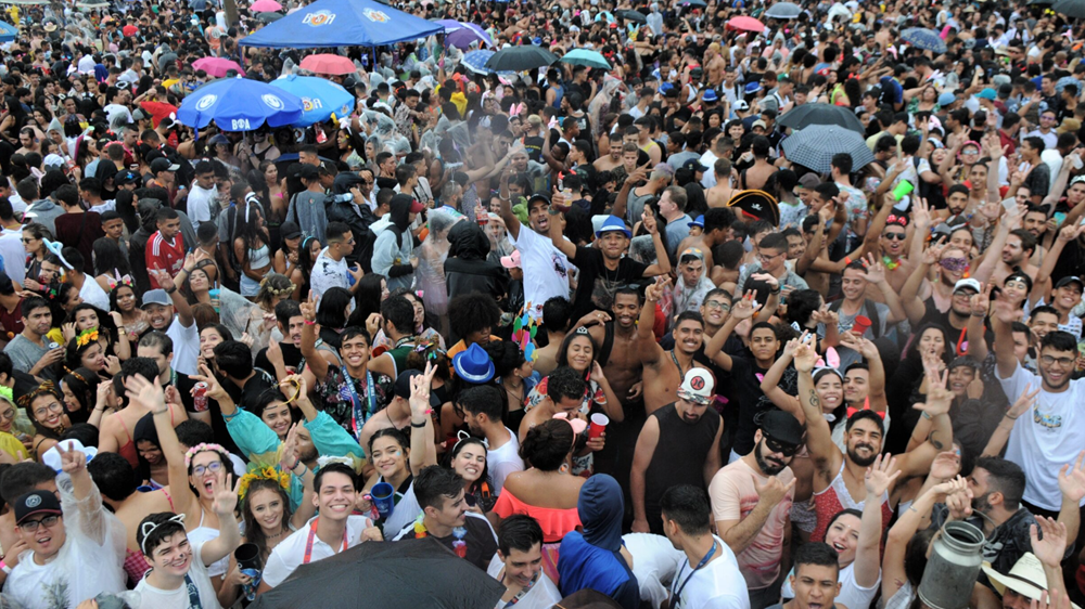 Trânsito sofrerá alterações durante o desfile dos blocos de Carnaval no DF
