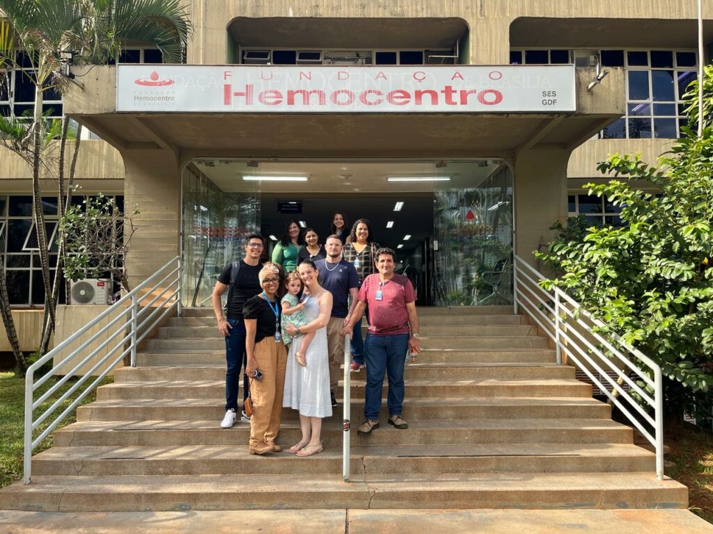 Colaboradores do HRSM realizam doação de sangue coletiva para Hemocentro