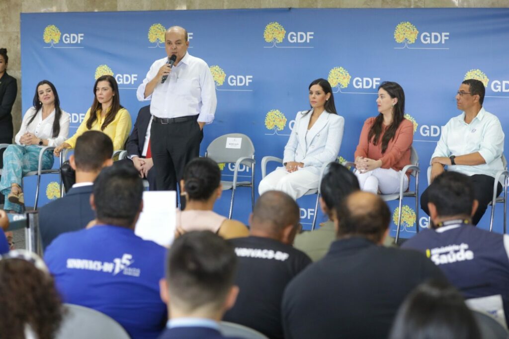 Ibaneis garante R$ 145 milhões na reestruturação da carreira de assistência social