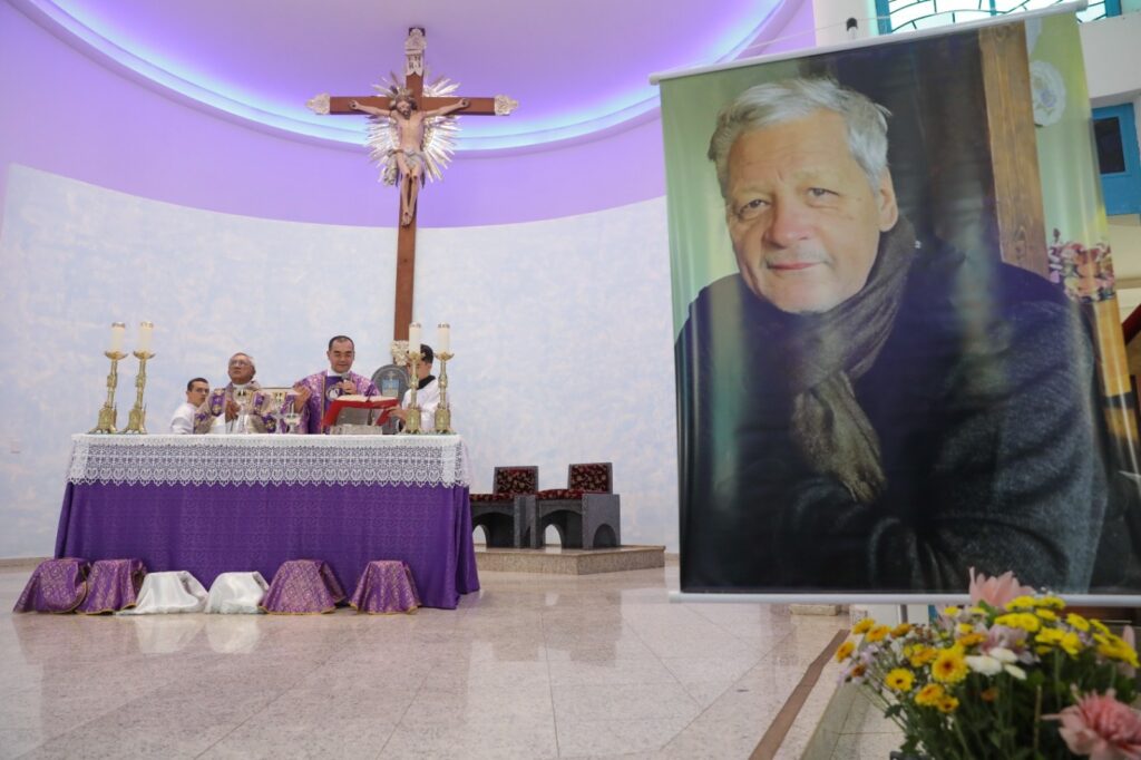 Celebrada missa de sétimo dia de Paulo Pestana