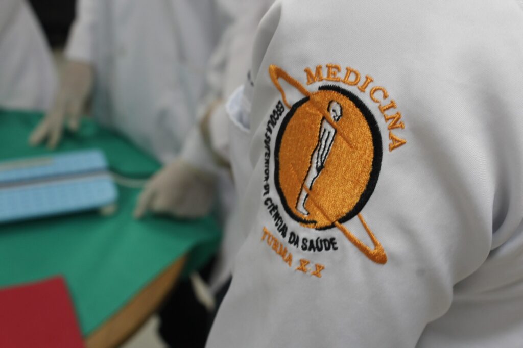 Escola Superior de Ciências da Saúde recebe visita do CFM