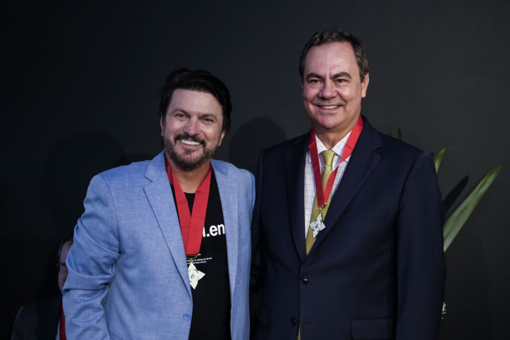 Presidente Aparecido recebe homenagem durante aniversário de Brasília