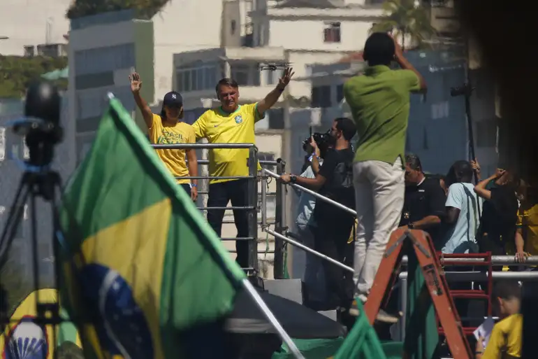 Bolsonaro planeja ampliar manifestações para outras regiões do Brasil