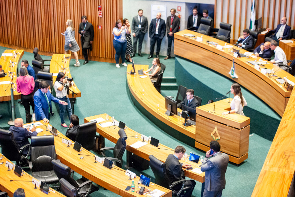 Câmara Legislativa aprova R$ 206 milhões para iluminação pública