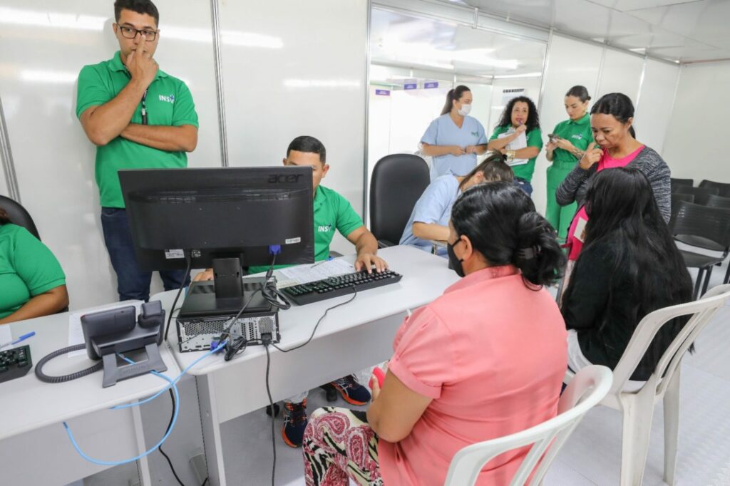 Tendas de acolhimento realizam mais de 16,7 mil atendimentos