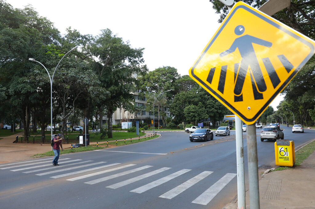Maio Amarelo: Faixas de pedestre são símbolos de segurança no DF