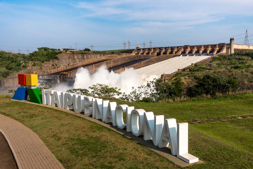 Adasa realiza visita técnica à Itaipu Binacional