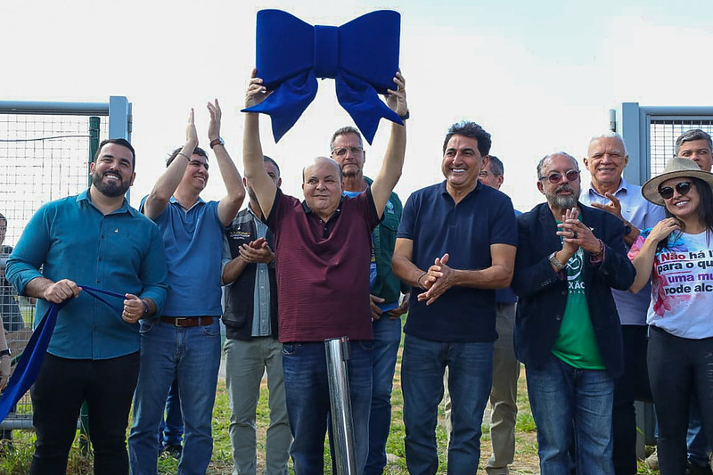Ibaneis entrega 1ª usina fotovoltaica pública que vai abastecer 80 prédios do GDF