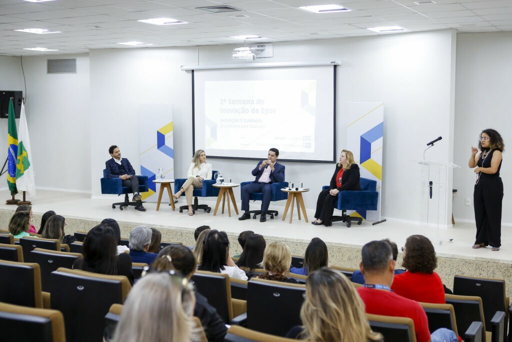 Projeto Humanizar na 2ª Semana de Inovação da Escola de Governo