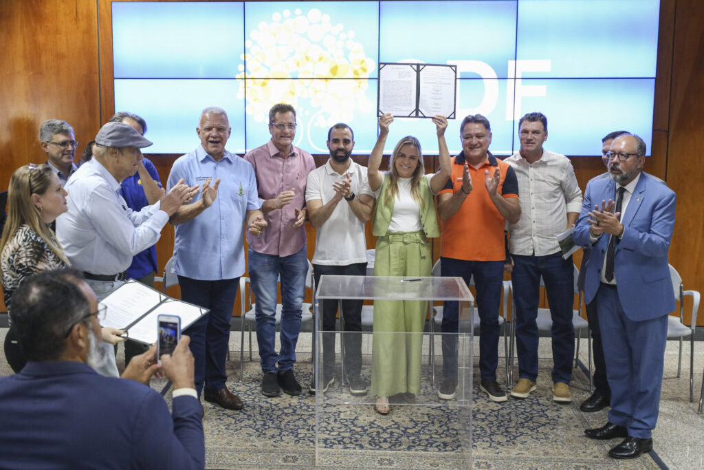 GDF promove regularização fundiária para mais 3,6 mil moradores do DF