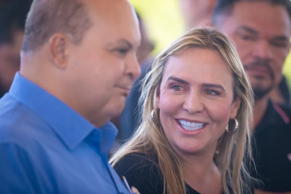 Ibaneis cumpre agenda em Dubai e Celina assume o governo do DF