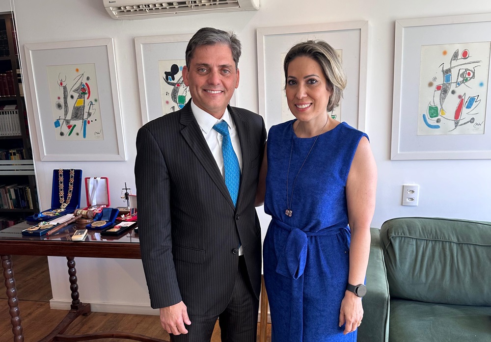 Ativista pela defesa das mulheres declara apoio à Everardo Gueiros