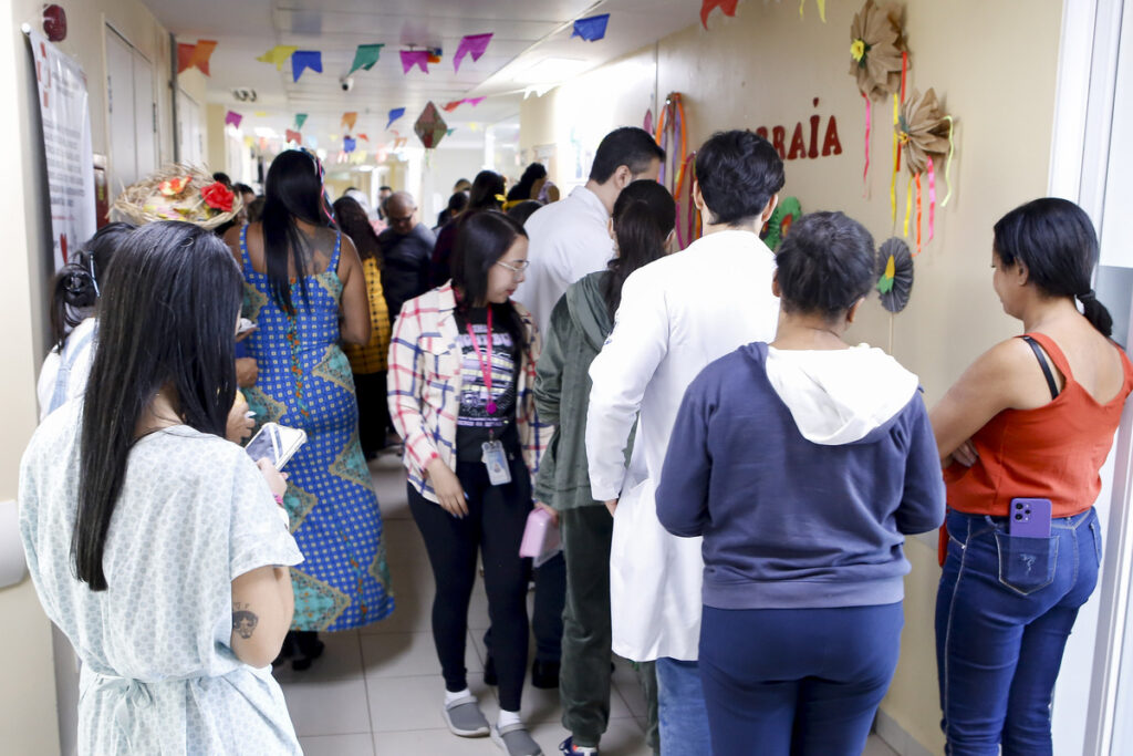 Festa julina anima pacientes internados no sexto andar do Hospital de Base
