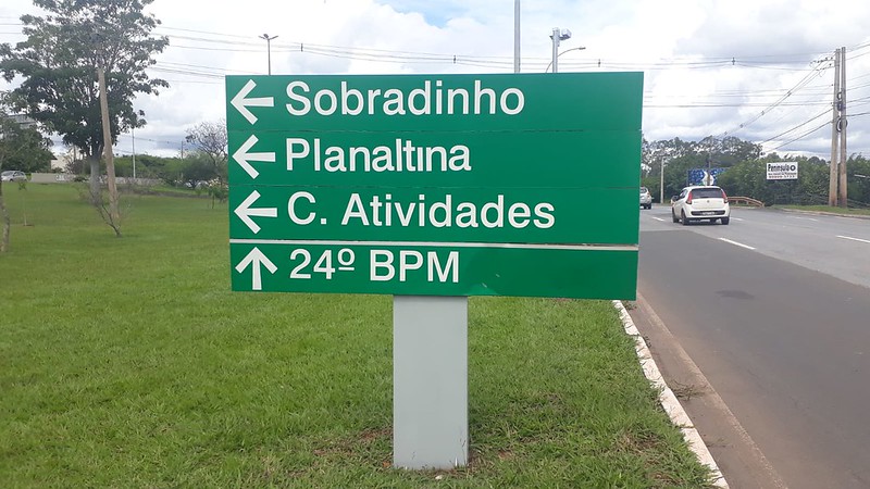 Placas de Brasília são reconhecidas internacionalmente. Você sabe diferenciá-las?