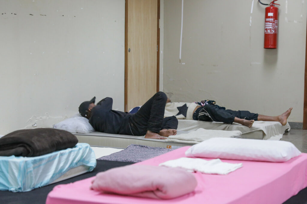 Abrigos contra o frio fazem mais de 8 mil acolhimentos em dois meses