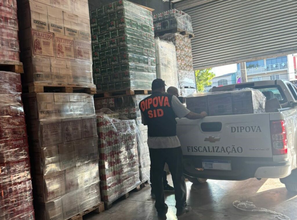 Ação desmantela esquema de vendas de bebidas falsificadas no DF