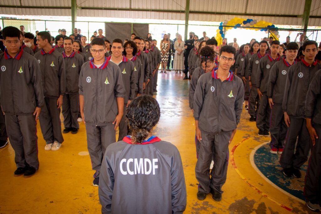 Escolas cívico-militares do DF estão entre as 10 mais bem avaliadas pelo Ideb