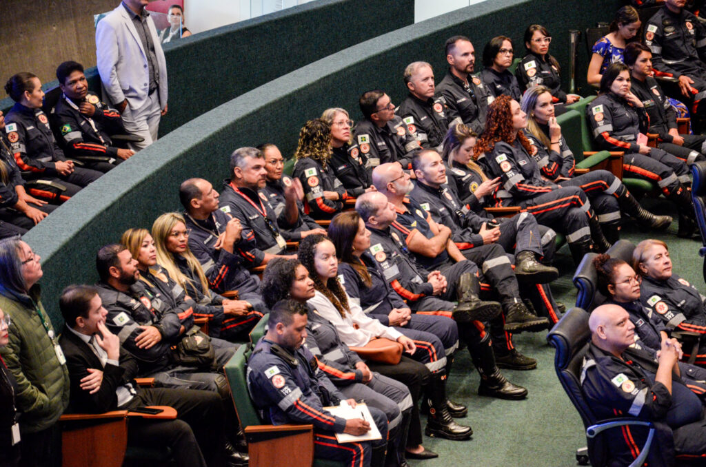 Samu-DF é homenageado em sessão solene na Câmara Legislativa