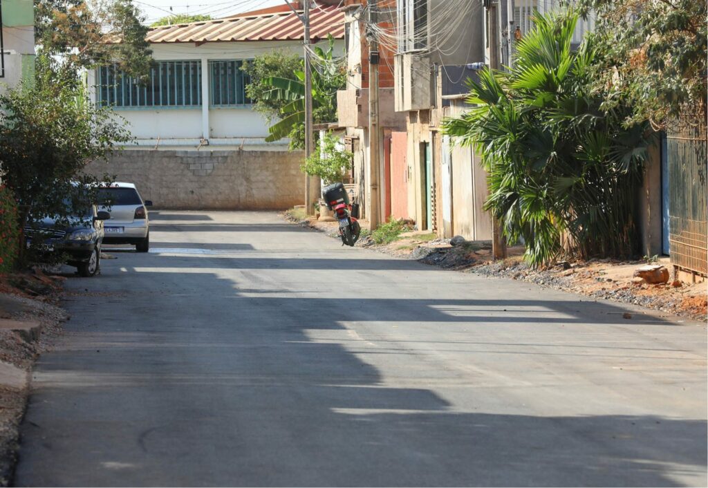 Obras de pavimentação trazem nova realidade para moradores do Itapoã