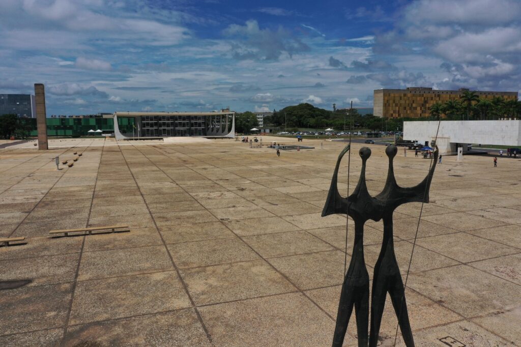 Novacap prepara o início da reforma da Praça dos Três Poderes