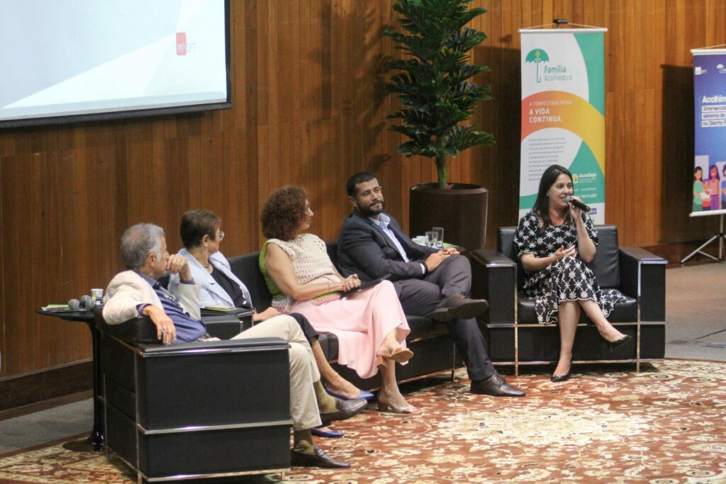 Seminário no DF aborda desafios e avanços do acolhimento familiar na primeira infância