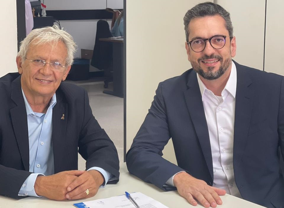 Adasa dá posse a Fernando Martins como novo ouvidor