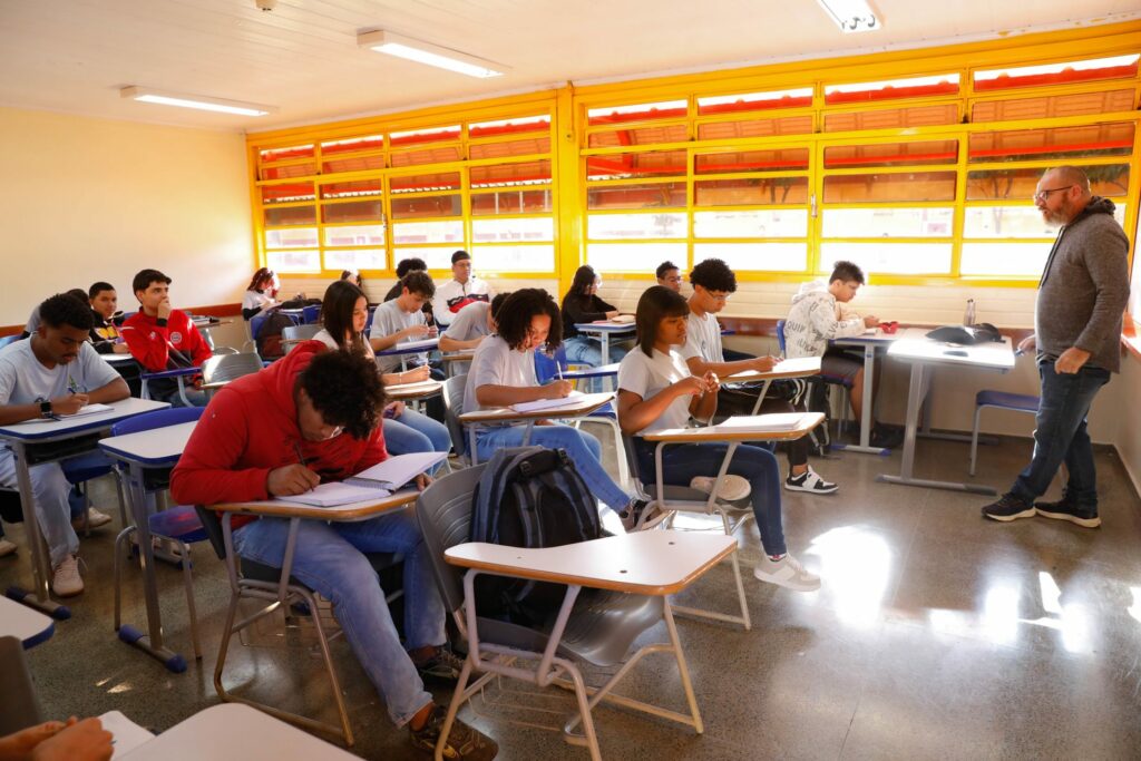 Aberto prazo para troca de escola de estudantes especiais da rede pública