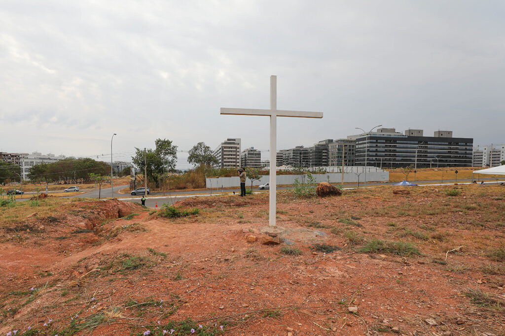 GDF e União oficializam doação de terreno para construção de igreja no Noroeste
