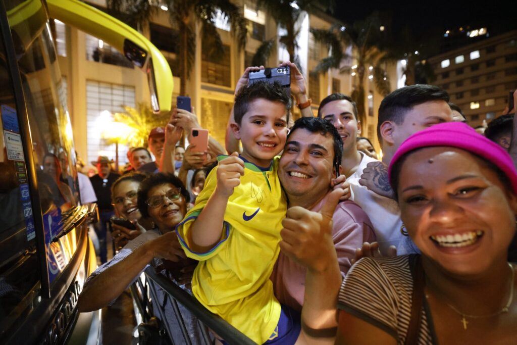 Crianças de 2 até 12 anos poderão entrar gratuitamente no Brasil x Peru
