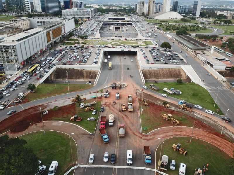 Eixão Norte ganha desvios para desafogar o trânsito na área central