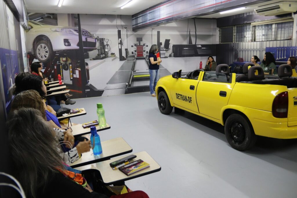 Capacitação para motoristas busca reduzir acidentes no trânsito