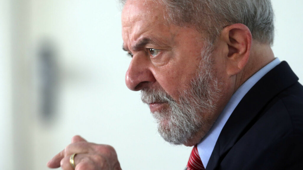 Desaprovação de Lula volta a subir e já passa de  50% em novembro
