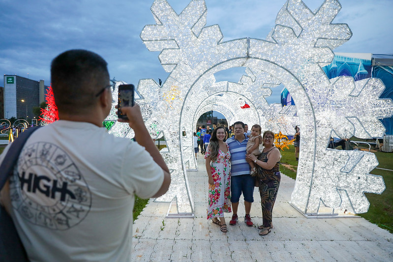 Nosso Natal é inaugurado com festa na Esplanada dos Ministérios
