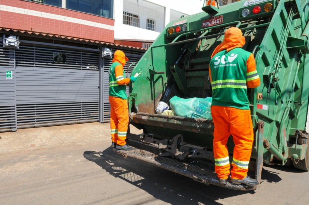 Mais regiões terão mudanças nos horários de coleta de resíduos a partir de segunda