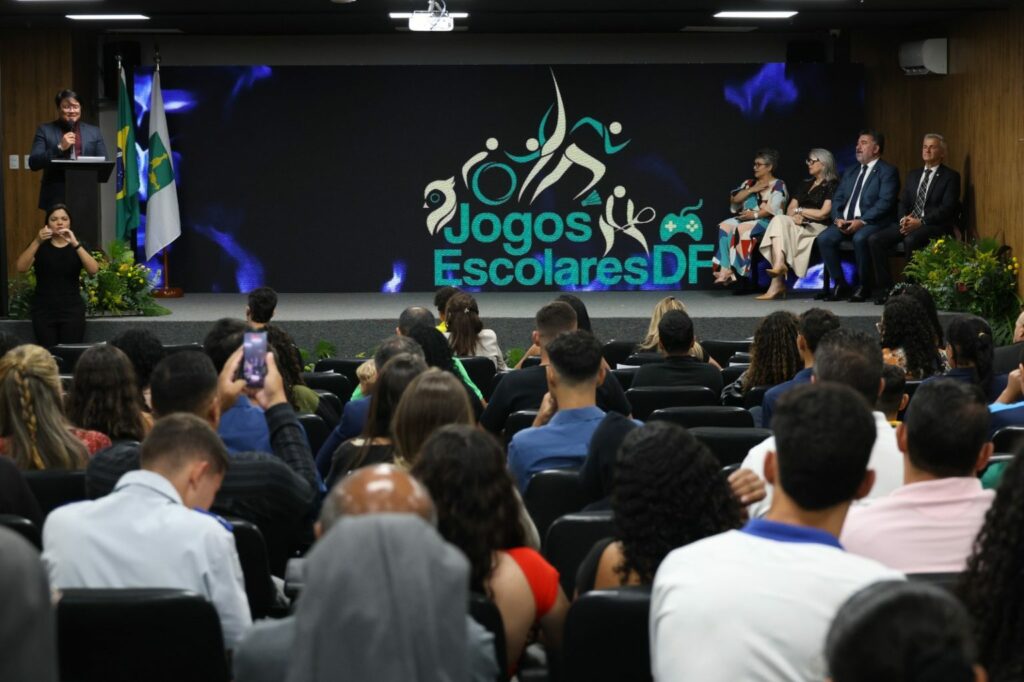Estudantes do DF celebram encerramento dos Jogos Escolares de 2024