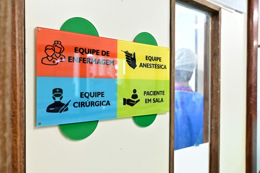 Hospital de Base adota placas informativas para otimizar cirurgias