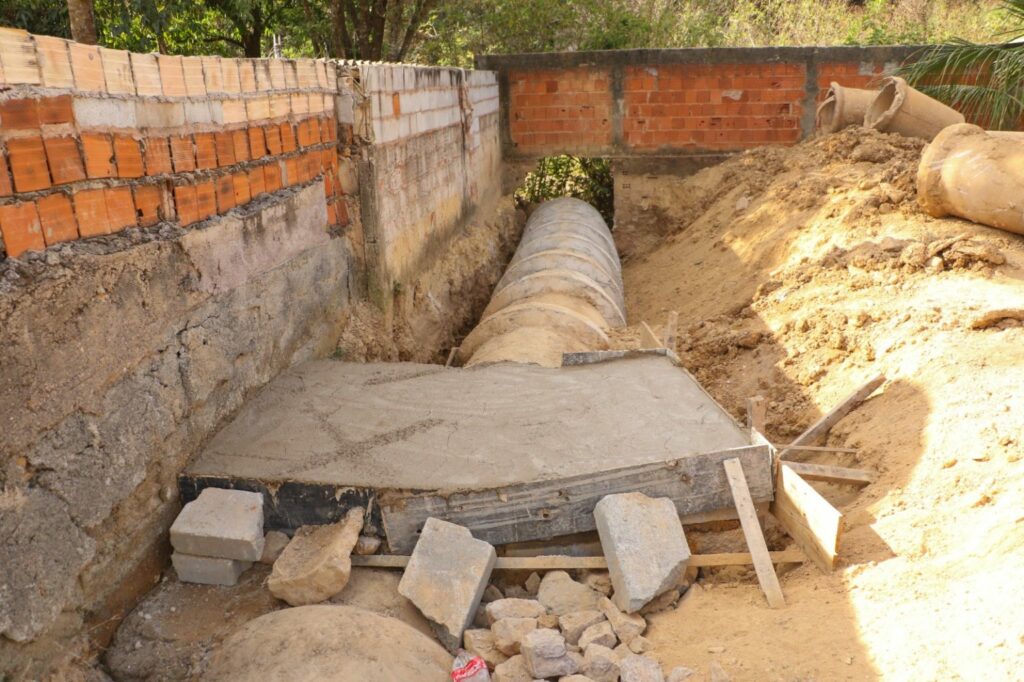 Novacap inicia projeto de readequação do sistema de drenagem no Córrego Bananal