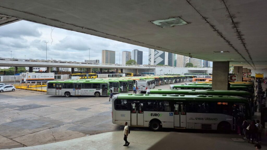 Nova linha de ônibus vai atender Centro Judiciário de Brasília