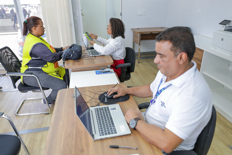 Sebrae-DF auxilia comerciantes da Rodoviária a se formalizarem