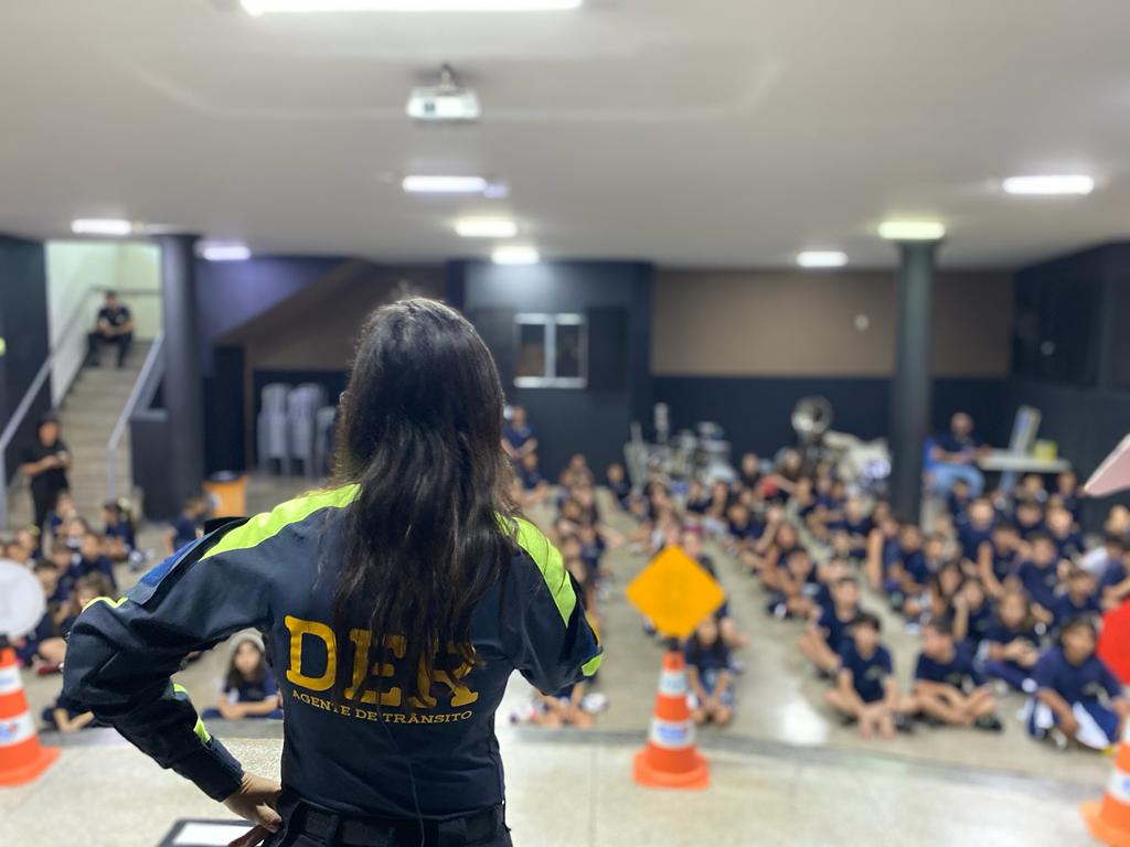 Transitolândia inicia campanha Volta às Aulas em escolas do DF em 2025