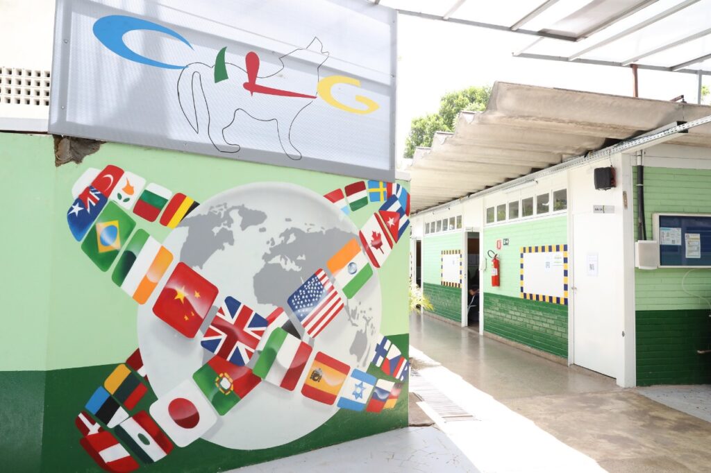 Centros interescolares de línguas abrem vagas para cursos de idiomas