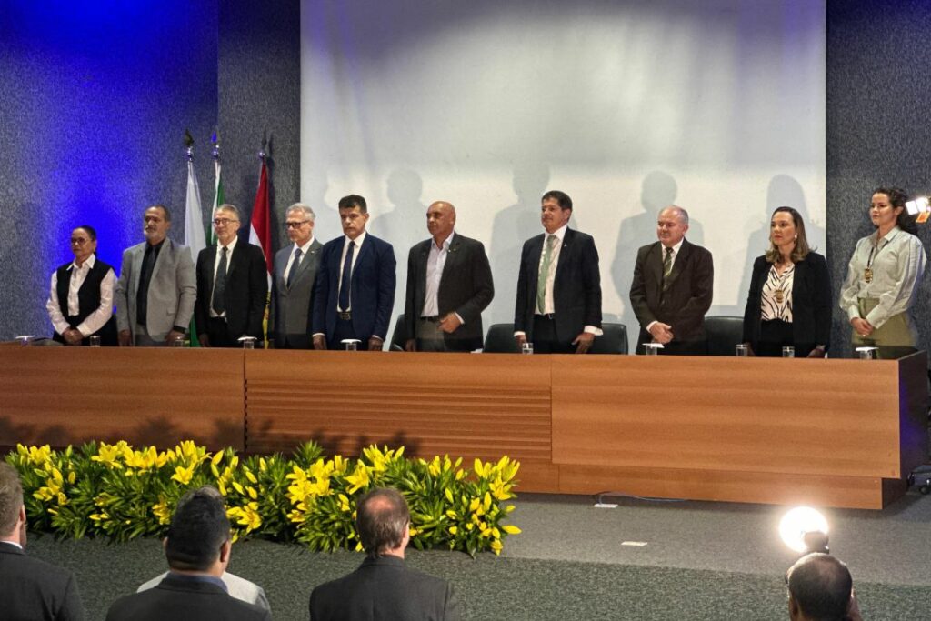 Câmara Legislativa reverencia peritos papiloscopistas em solenidade