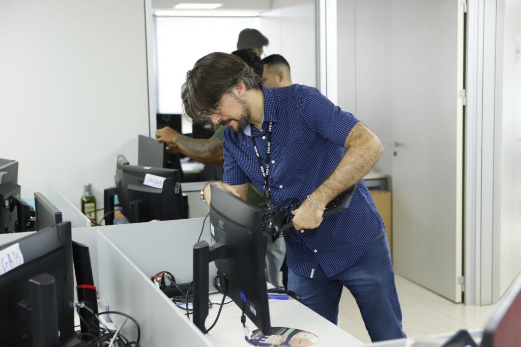 Hospitais regionais ampliam atendimento com novos computadores
