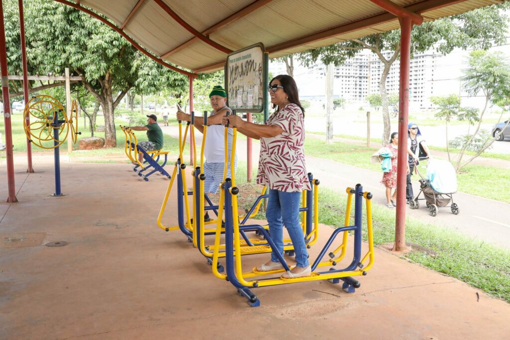 Samambaia recebe novos PECs, calçadas e pontos de ônibus