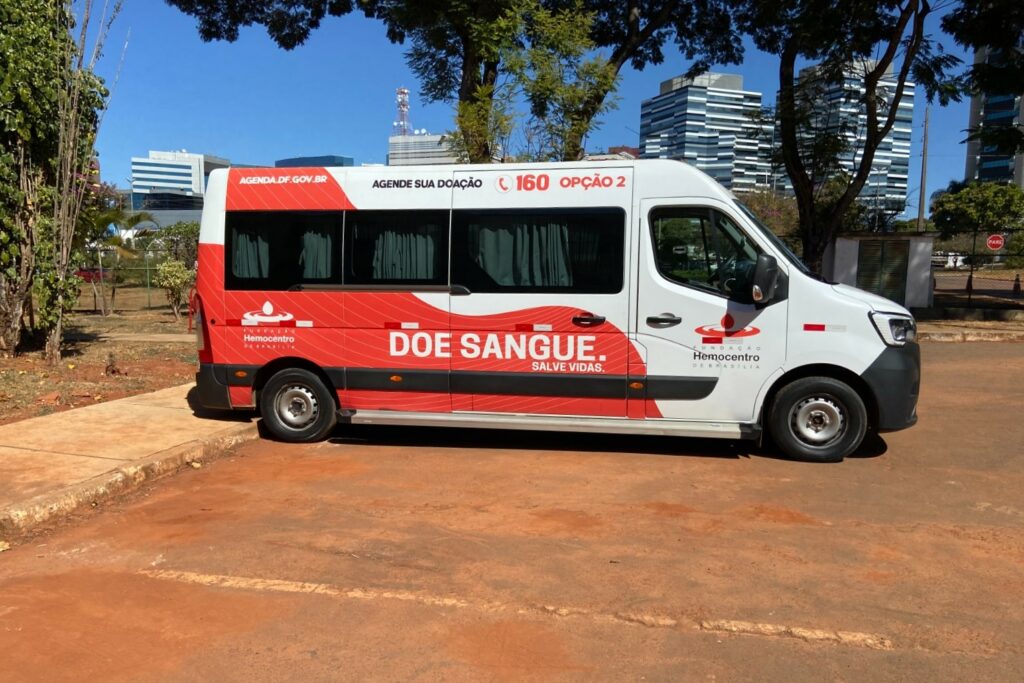 Hemocentro oferece transporte para grupos de doadores de sangue